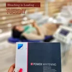 بلیچینگ دندان چیست و چگونه عمل می‌کند؟ راهنمای کامل سفید کردن دندان‌ها