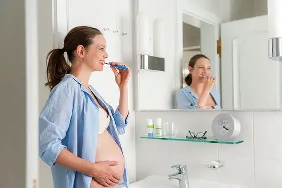 زن باردار در حال جرم‌گیری؛ آیا جرم‌گیری در دوران بارداری ضرر دارد؟