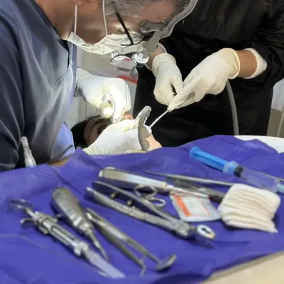 دکتر کیهان کندری، دندانپزشک مطب دندانپزشکی توانیر تهران