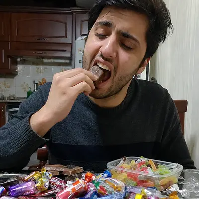 وقتی شیرینی میخورم دندونم درد میگیره